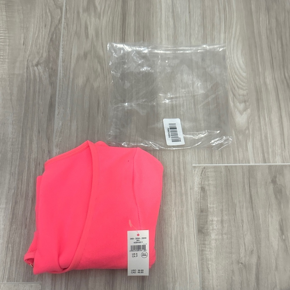 NWT Aerie Vibrant Pink Scoop Neck Crop Top - Picture 5 of 7